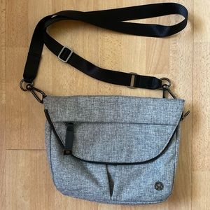 Lululemon All Night Festival Crossbody Bag *5L, Heathered Gray Black